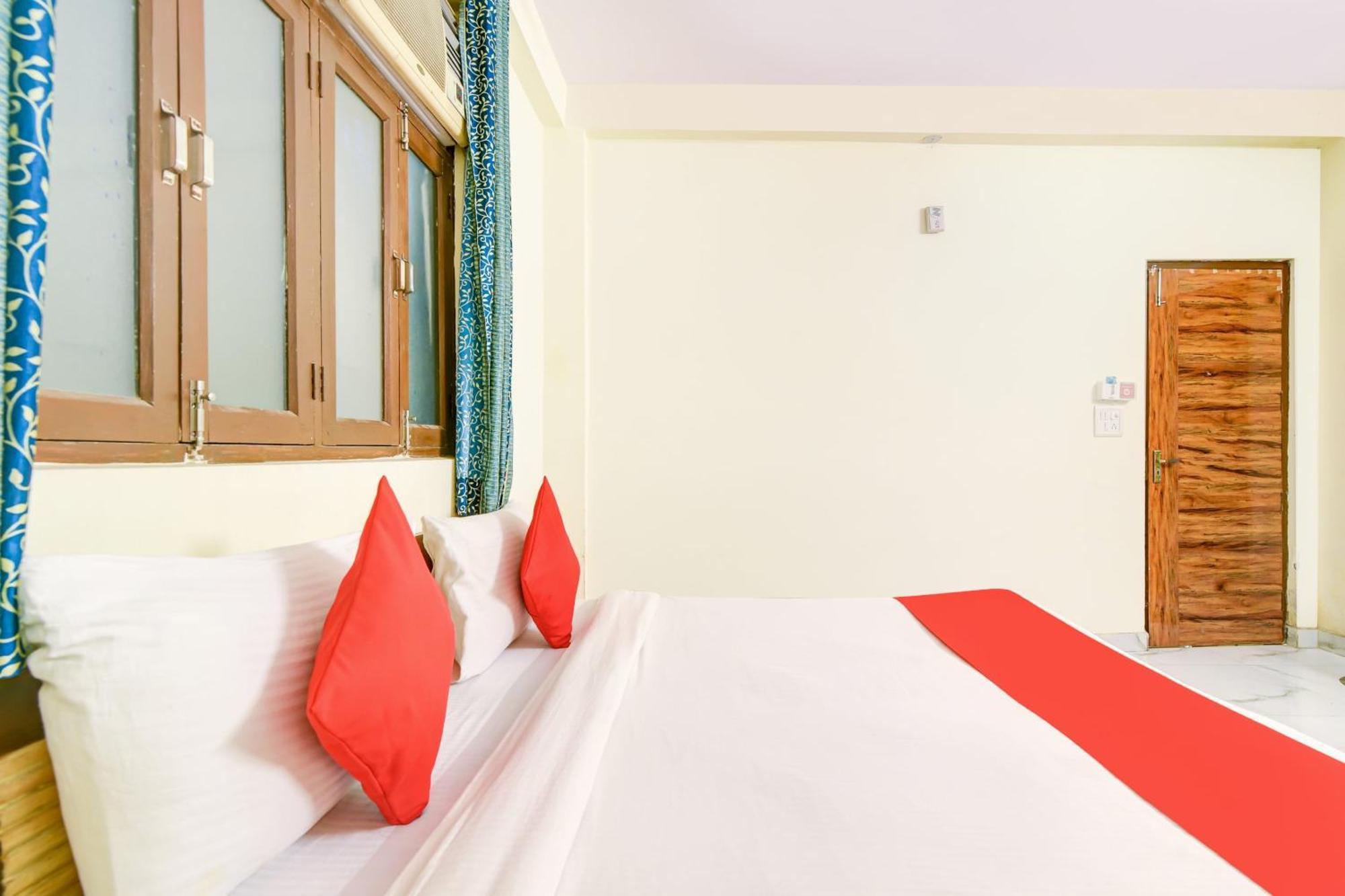 Hotel O 74192 Vishwakarma Palace Delhi  Bagian luar foto